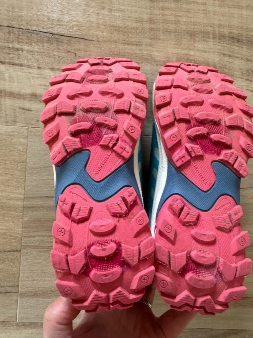 Merrill Hiking Shoes, Coral and Blue, Girls Size 1 - Picture 3 of 4